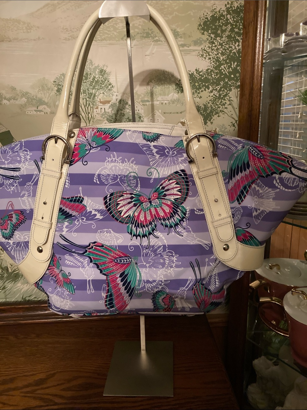 Salvatore Ferragamo Lavender & White Striped Patent Leather Buckle Shopper Tote - Picture 4 of 12